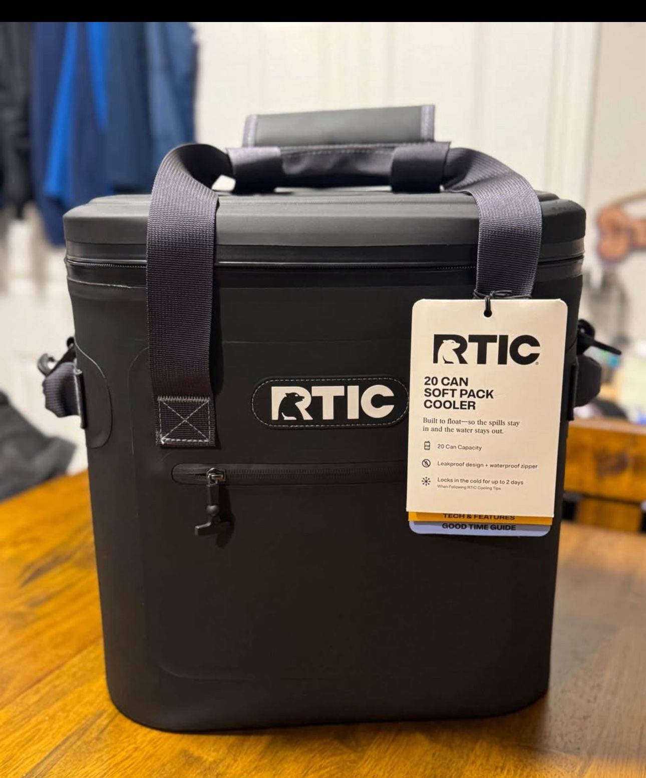 RTIC 20 Can Portable Cooler Bag Keeps Drinks Cold Up to 24 Hours Durable Design! New with Tags