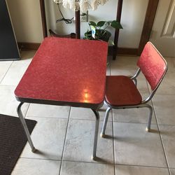 Vintage/Antique 50’s - 60’s Childs Table And One Chair