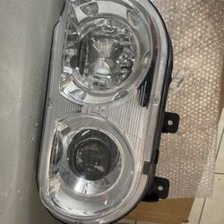 2008-2014 Dodge Challenger Right Headlight 