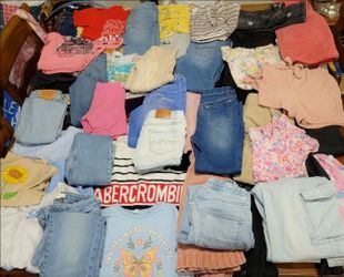 Size 8-10 girls clothes lot (45 items)