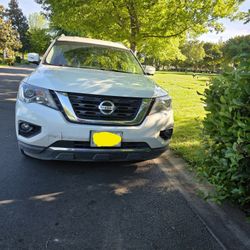 Nissan 2017 Pathfinder