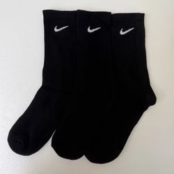 Nike Socks, 3 Pairs Black, New