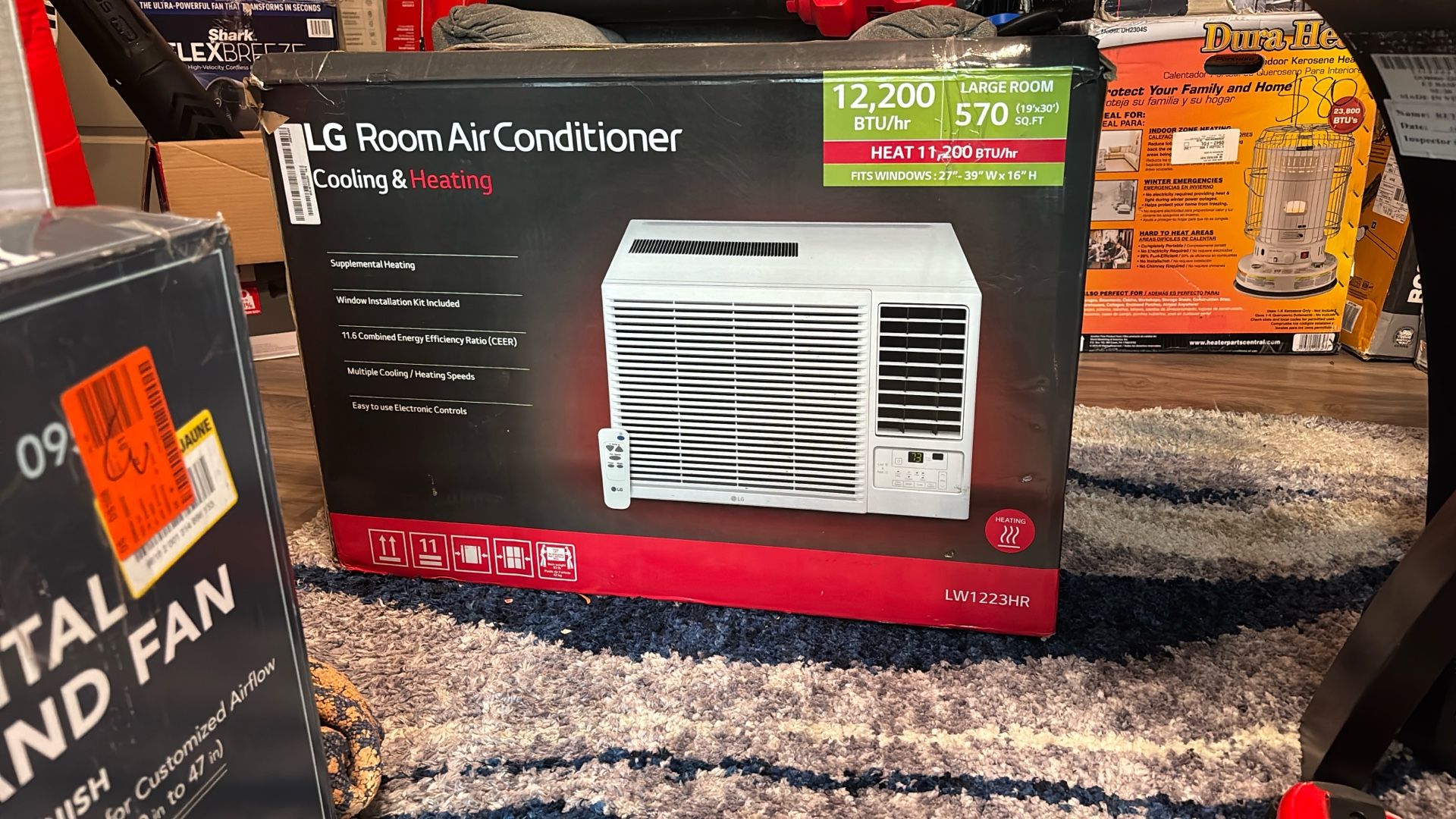 Lg Room Air Conditioner/ 570 Btu/ 12,200 Btu/ 220 Plug