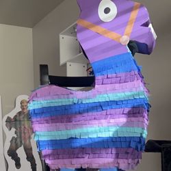 Fortnie Llama Piñata