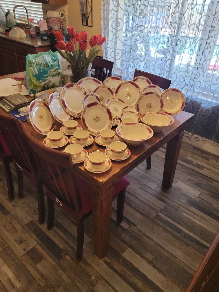 1943 Homer Laughlin Majestic Brittany Vintage 36 Piece Dish Set Lot