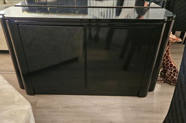 Cabinet / credenza