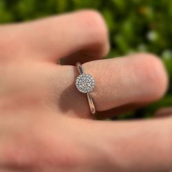 Jewelry 10k solid white gold diamonds 0.12CTW ring sz 7.00