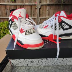 Jordan 4 Size 5.5y
