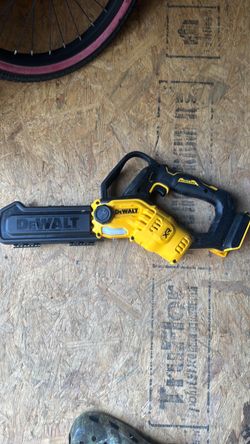 DeWalt 8” chainsaw