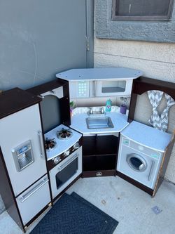 KidKraft Large Corner Play Kitchen Set