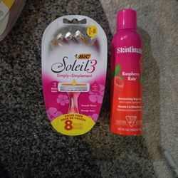 8 Pack Of Bic Soleil Razors & Skintimate Shave Gel 