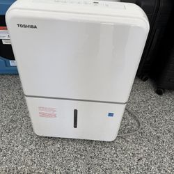 Toshiba dehumidifier 50 Pint 115 Volt 