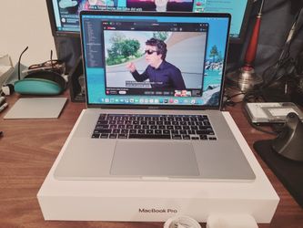 16in Apple MacBook Pro, Core i7, 500GB, 16gb Ram, Touchbar, Radeon Pro, Newest MacOS