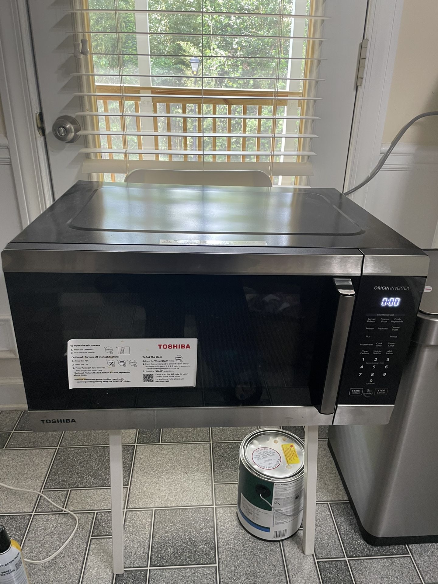 Toshiba Stainless Steel countertop Microwave