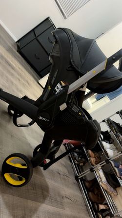 Donna car seat and stroller