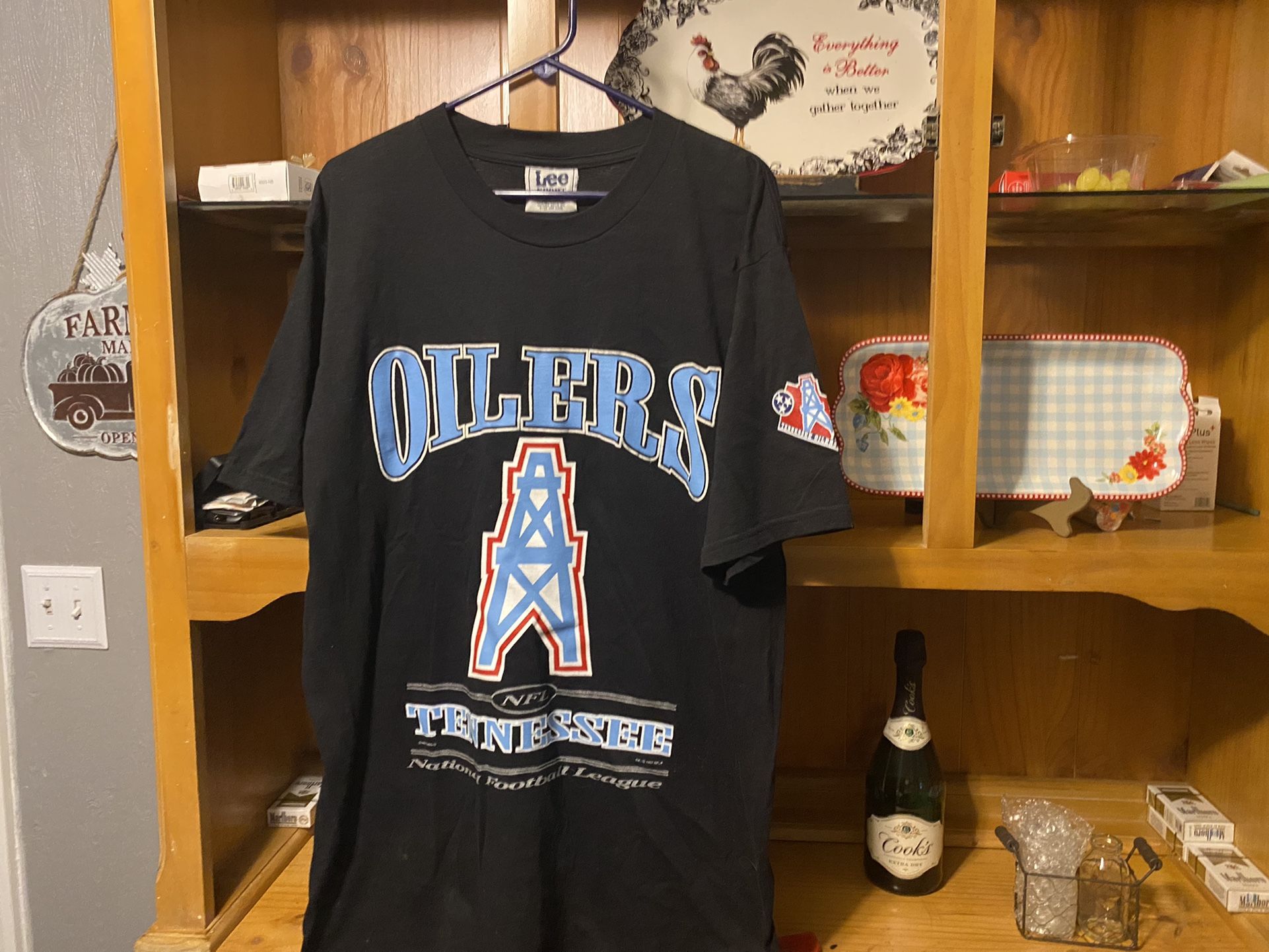 Oilers Tshirt    Size L