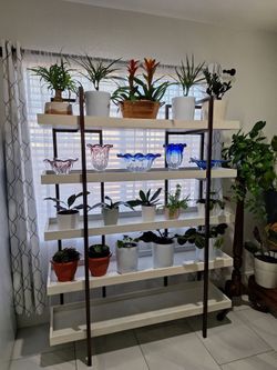 Like New Plant Stand great condition
