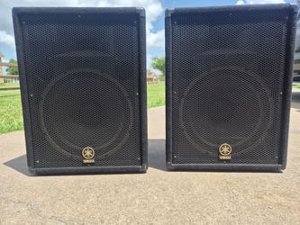 Yamaha speakers