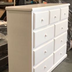 PINEWOOD WHITE DRESSER