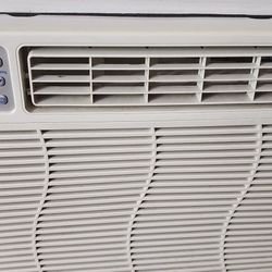 GE 18,000 BTU Window AC – 230V – Works Great