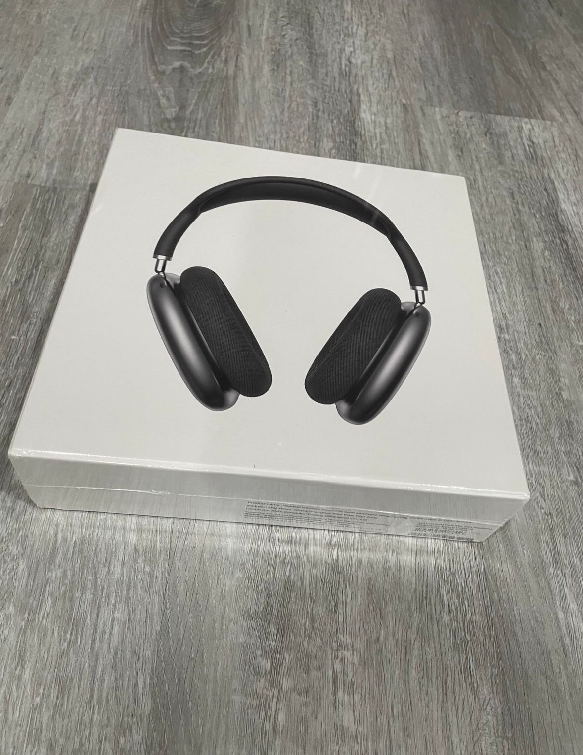 Apple AirPod Maxes