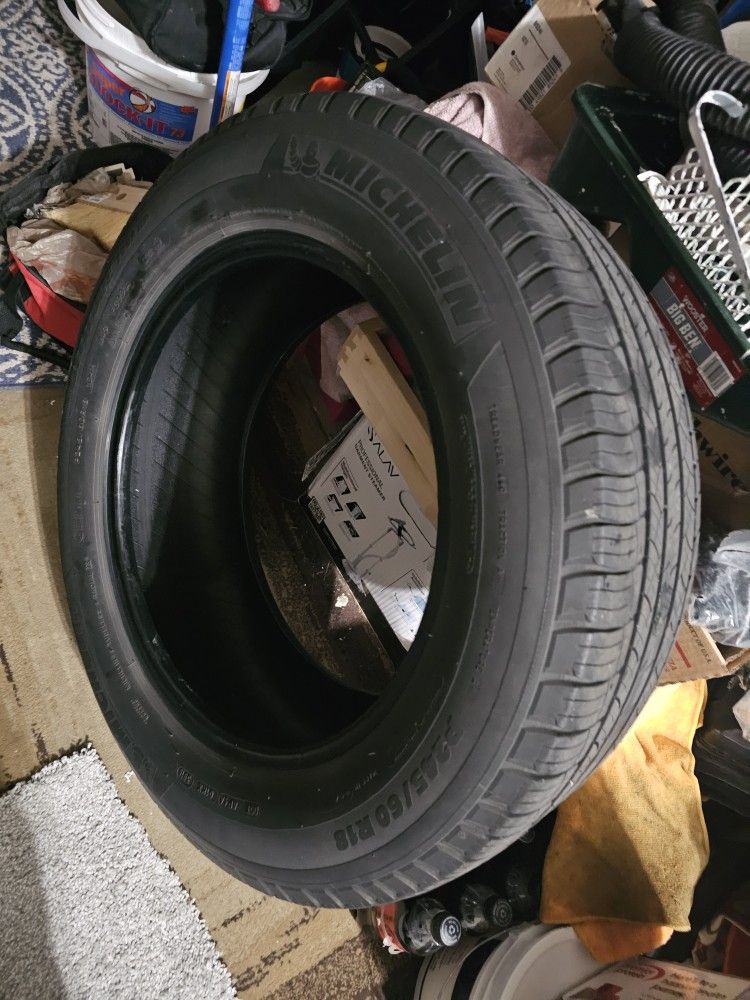 2 Tire Set Great Condition Don't Need For A Ford Explorer 