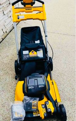 DEWALT 20V MAX 21 in. Brushless Cordless Battery Powered Self Propelled Lawn Mower Kit with (2) 10Ah