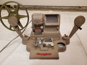 Vintage Mansfield, Model 950 8mm Projector