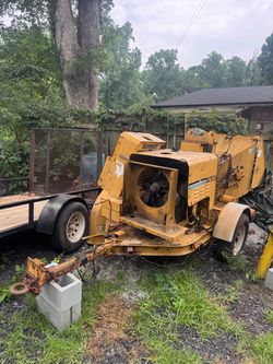 Vermeer BC935 wood chipper