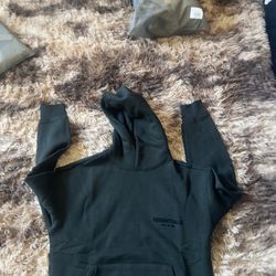 Black on Black Essentails Hoodie Size(SM)