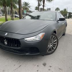 2017 Maserati Ghibli Brow Interior 