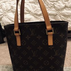 Authentic Louis Vuitton Small Handbag for Sale in Odessa, TX