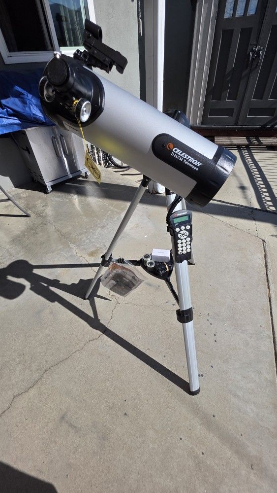 Telescope - Celestron 114 LcM
