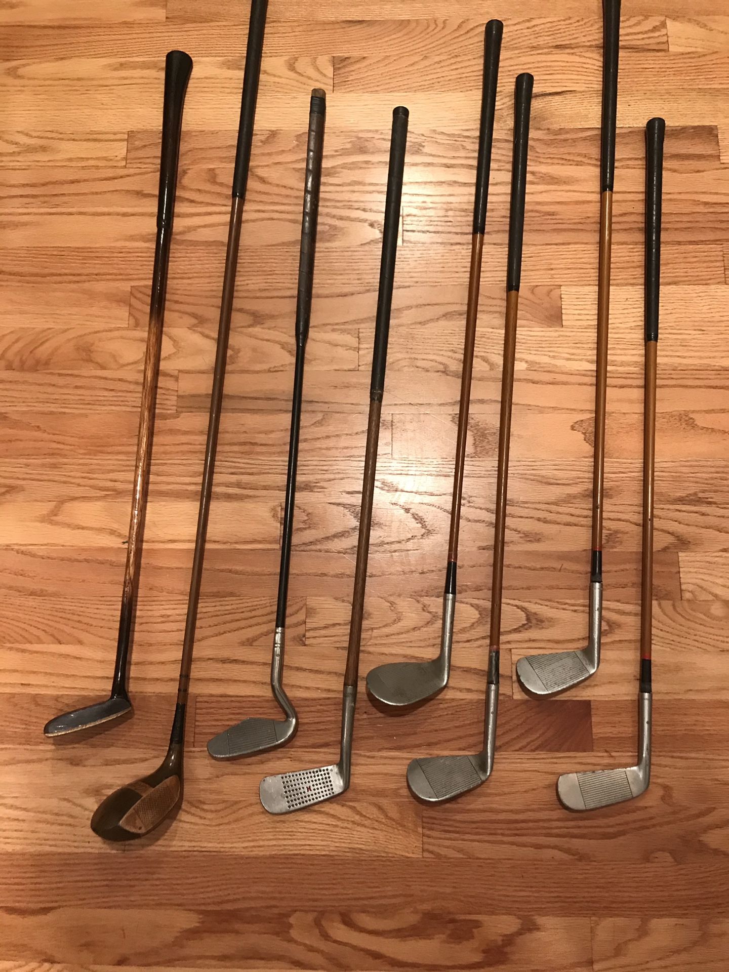 8 Vintage Golf Clubs