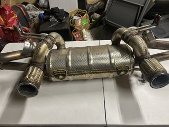 Lamborghini Huracan EVO / STO OEM Exhaust Muffler 4T0251051G