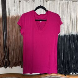 Pink Mossimo short sleeve V-neck t-shirt; excellent condition