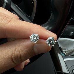 Diamond stud earrings