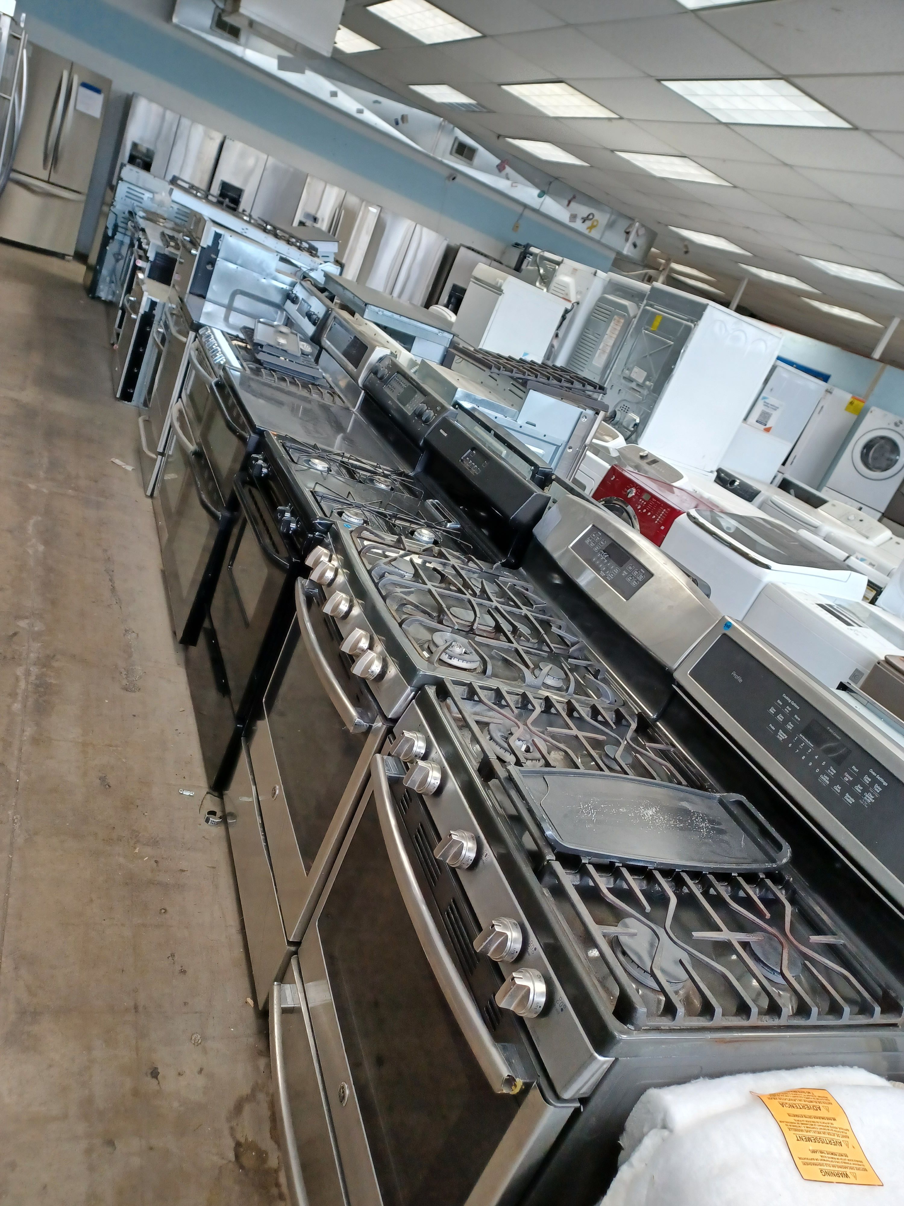 USED STOVES AND WALL OVENS FREE DELIVERY 120 DAY WARRANTY