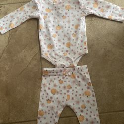 A Bunch Of Baby Girl Clothes (0-6 Months) Like New