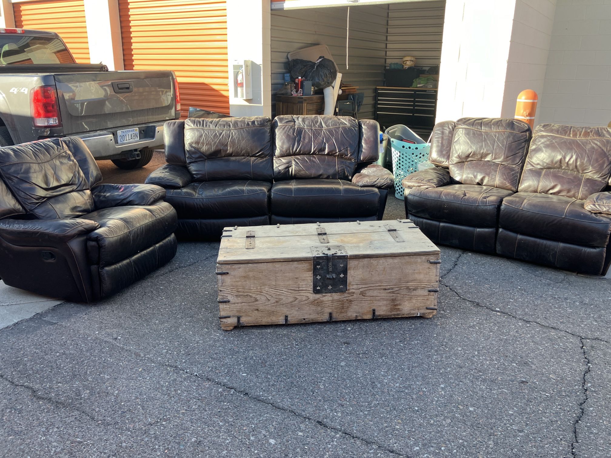 Chest/coffee Table
