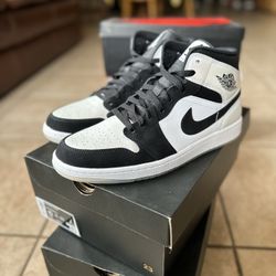 Jordan 1 Mid “Diamond”