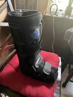 Breg Medium Size Walker Boot
