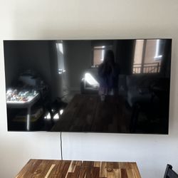 Large Samsung Flat Screen TV 