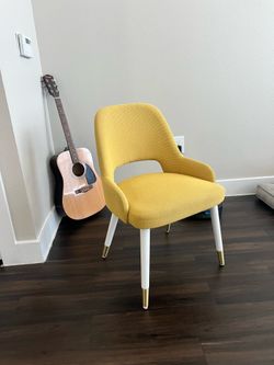 Prince seating accent chair