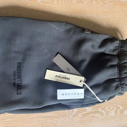 Black Essentials shorts SS22