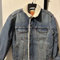 Levi’s Trucker Sherpa Jacket