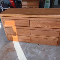6- Drawer Maple Dresser