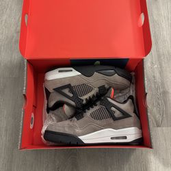 Jordan 4 Taupe Haze size 9.5