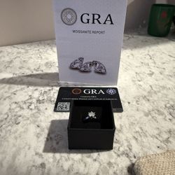 Moissanite Engagement Ring 