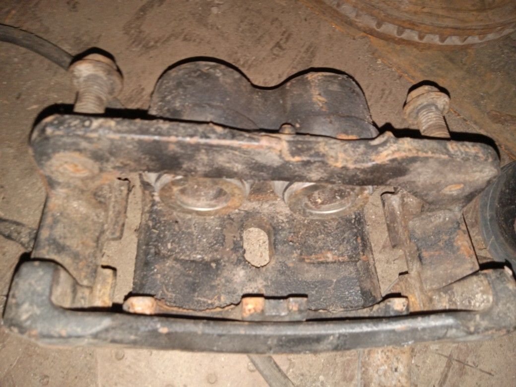 99-06 chevy/ GMC brake calipers